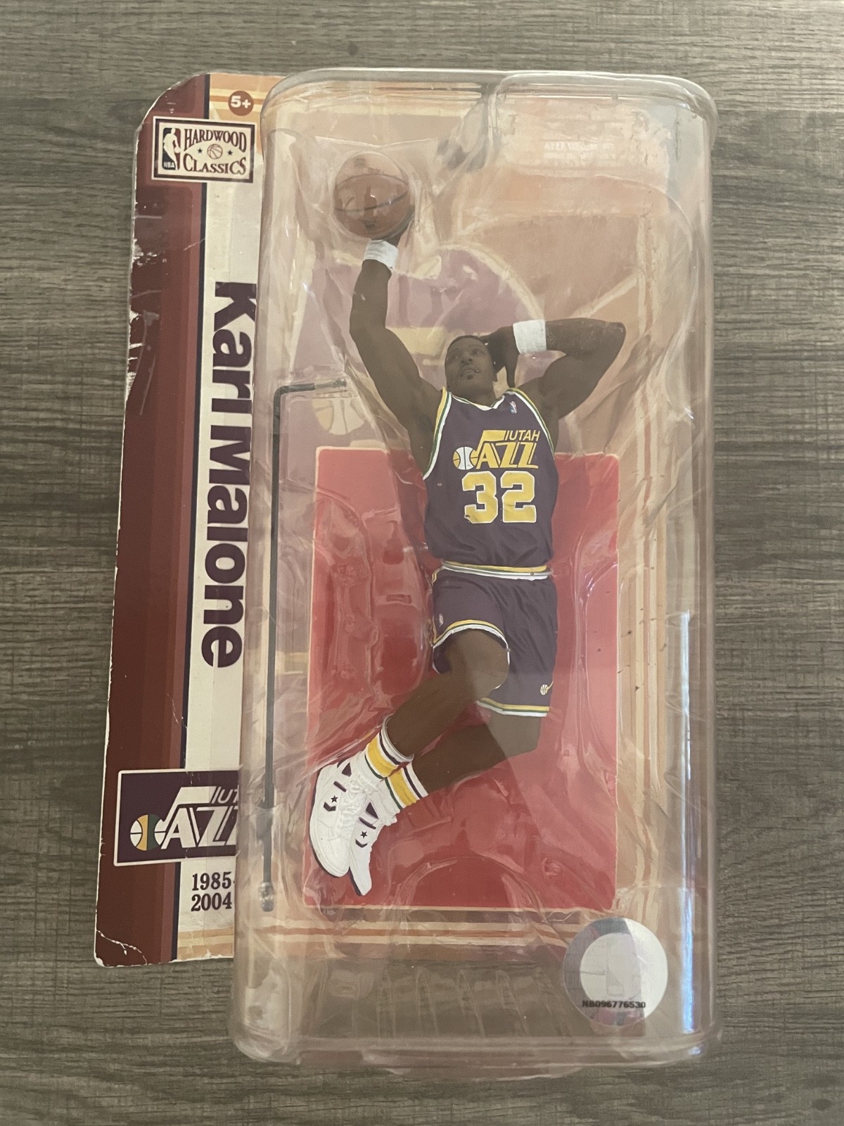 Very Rare! McFarlane NBA Legends Series 5: Karl Malone (Utah Jazz #32)