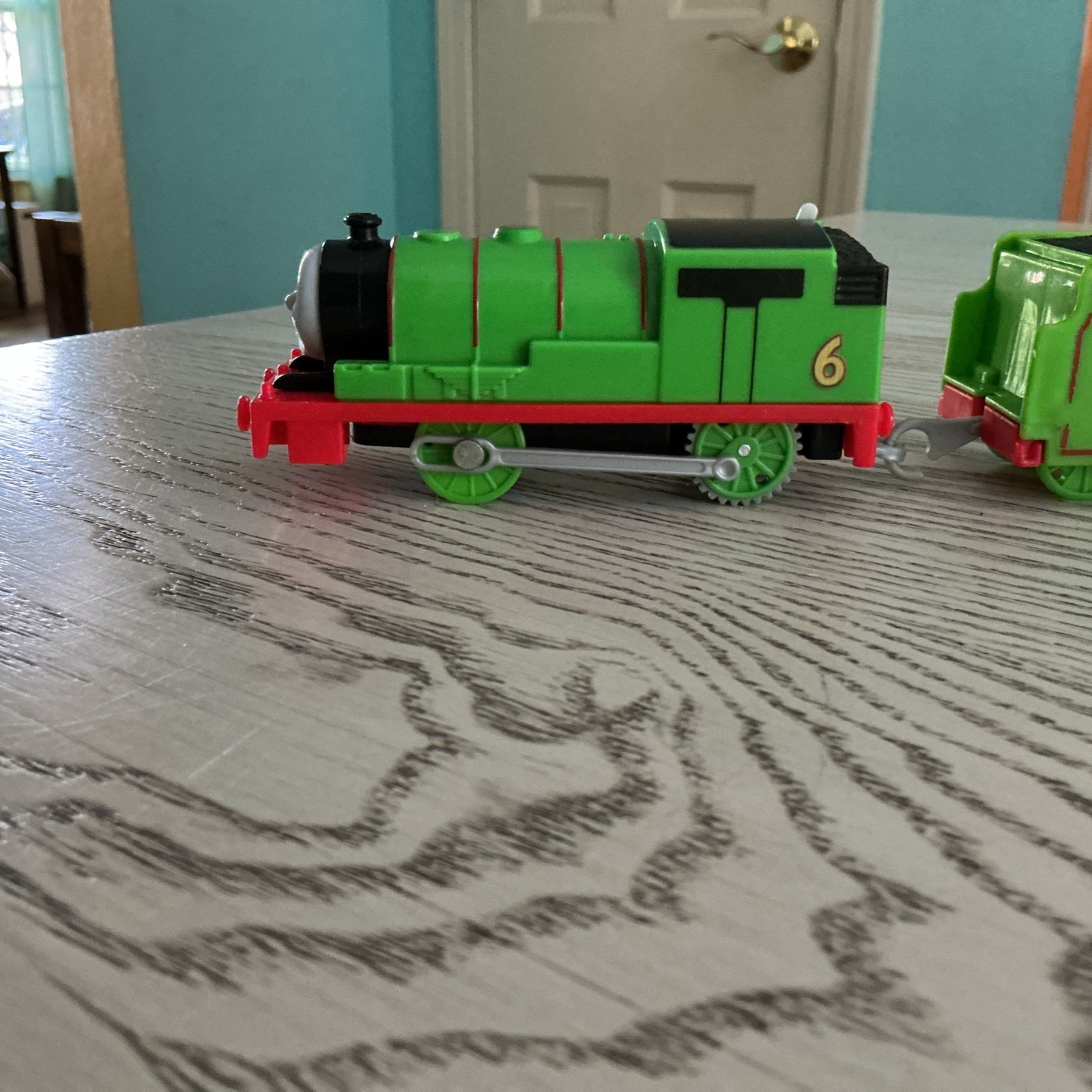Thomas & Friends Trackmaster Henry Battery Powered Motorized Engine 2013 Works