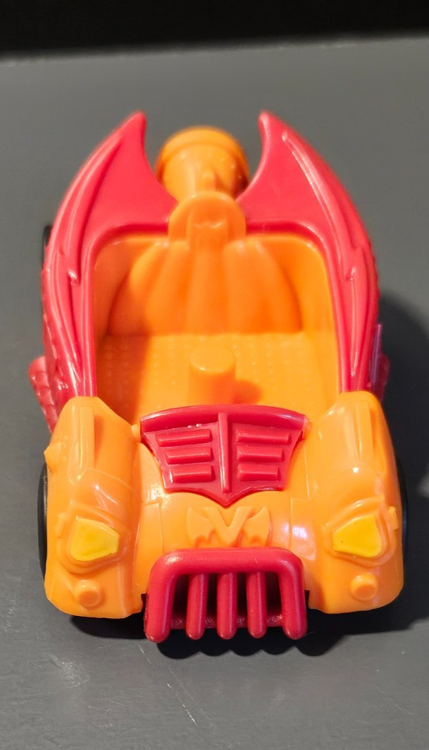 Superzings Superthings Action Figures 1 inch. Super Zings lot of 30 + car