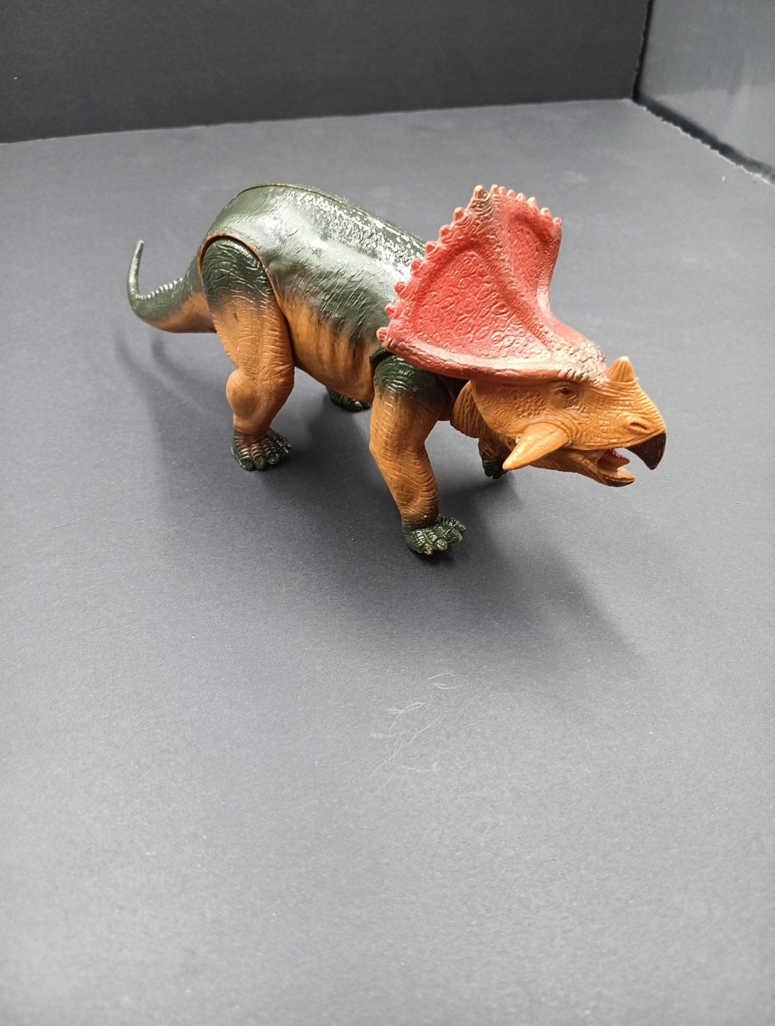 Kid Galaxy Protoceratops Poseable Dinosaur Toy Free Shipping! T1921