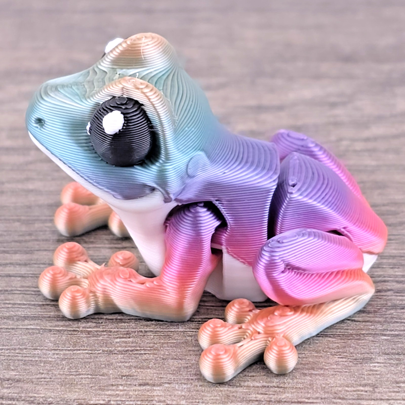 Mini Candy Rainbow Frog Flexi Fidget Toy – Articulated Desk Pet 3D Printed 1.5&Prime;