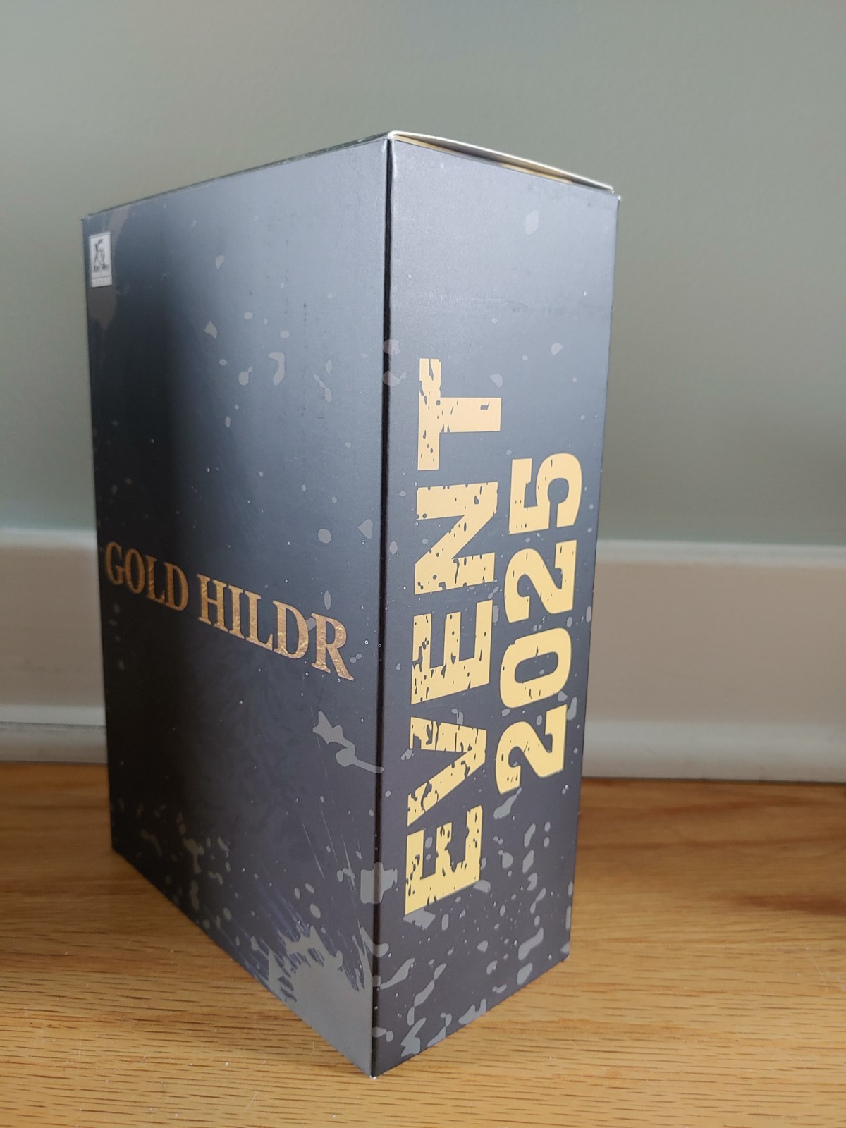 Xesray Studio, Combatants Fight For Glory – Gold Hildr