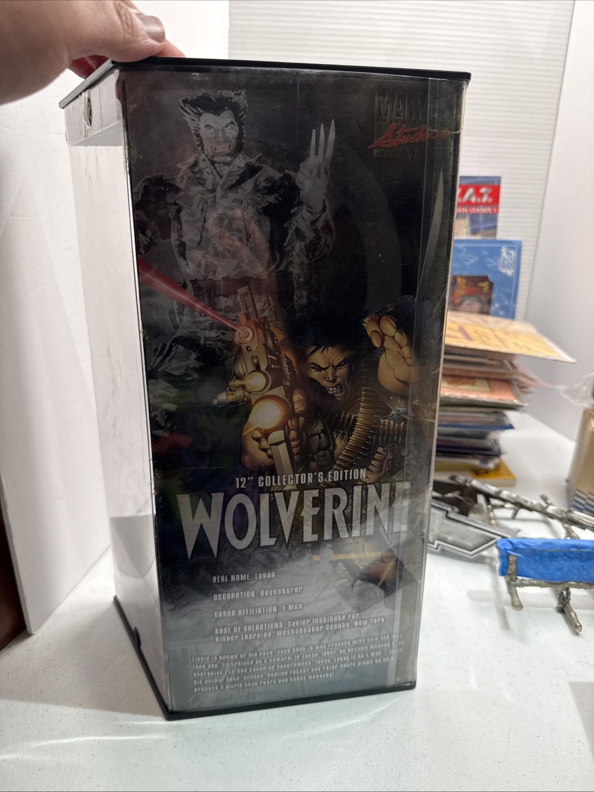 Marvel Studios 12&Prime; Collector&rsquo;s Edition Army Wolverine 2002 Toy Biz Box Damage