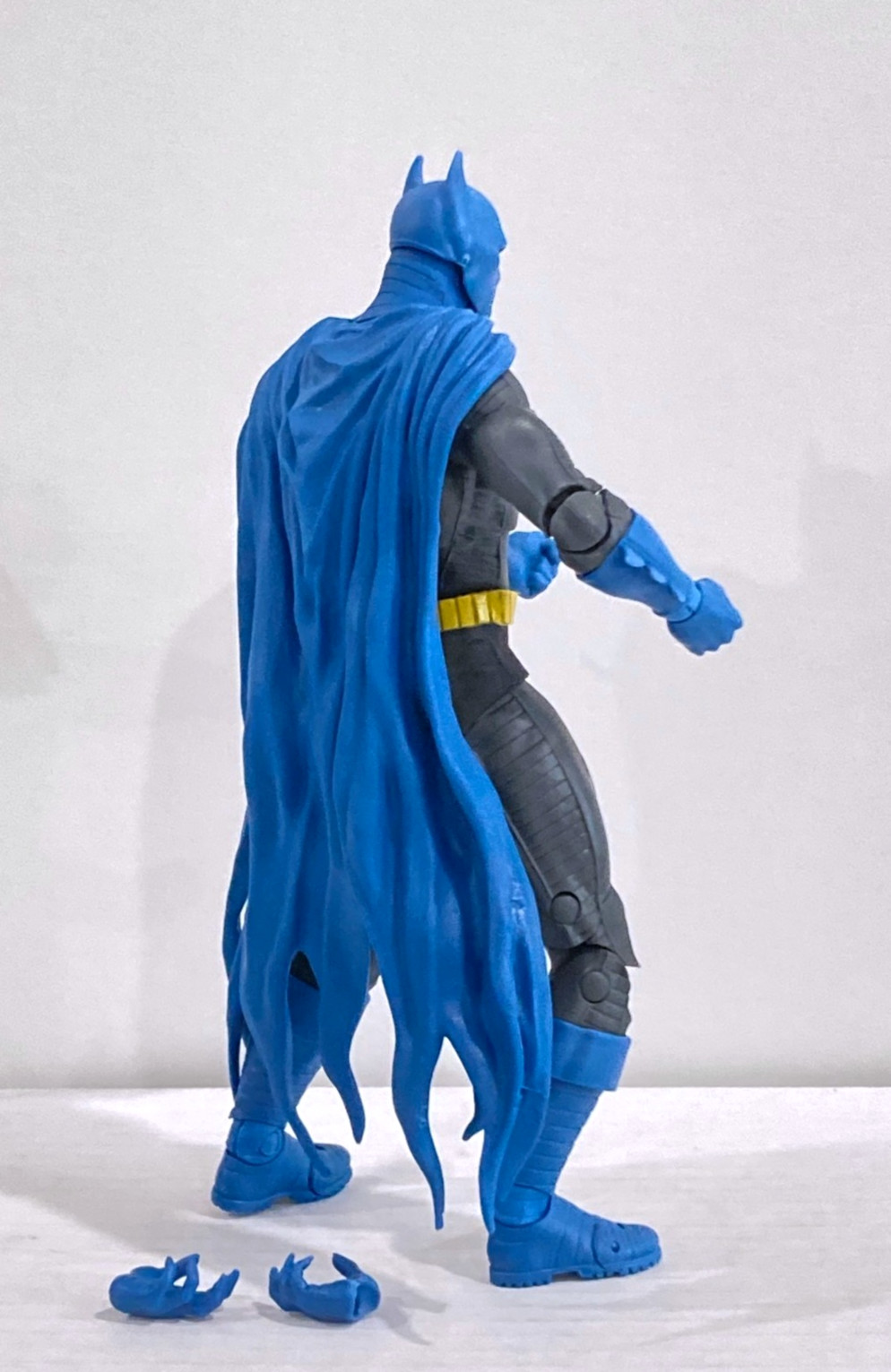 McFarlane DC Multiverse Batman Knightfall 7&Prime; Action Figure Extra Hands and Stand