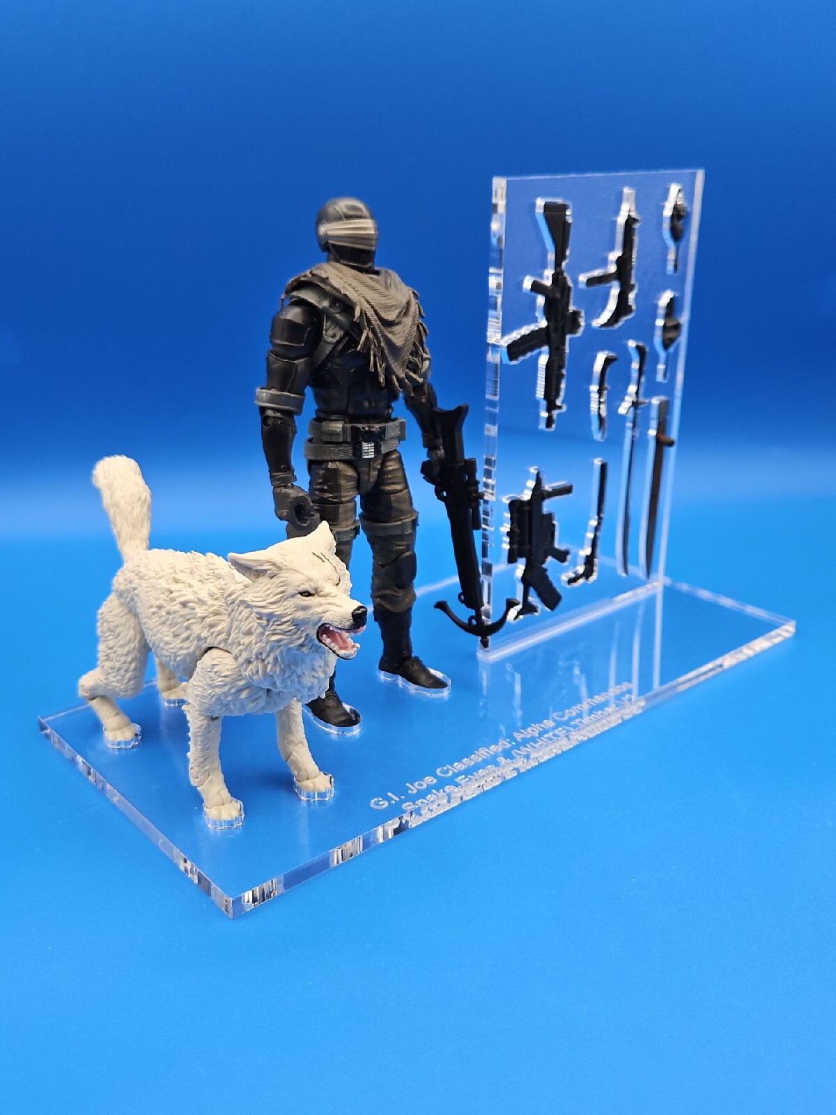 G.I. Joe Classified Alpha Commandos Snake Eyes & (White) Timber V2 Acrylic Base