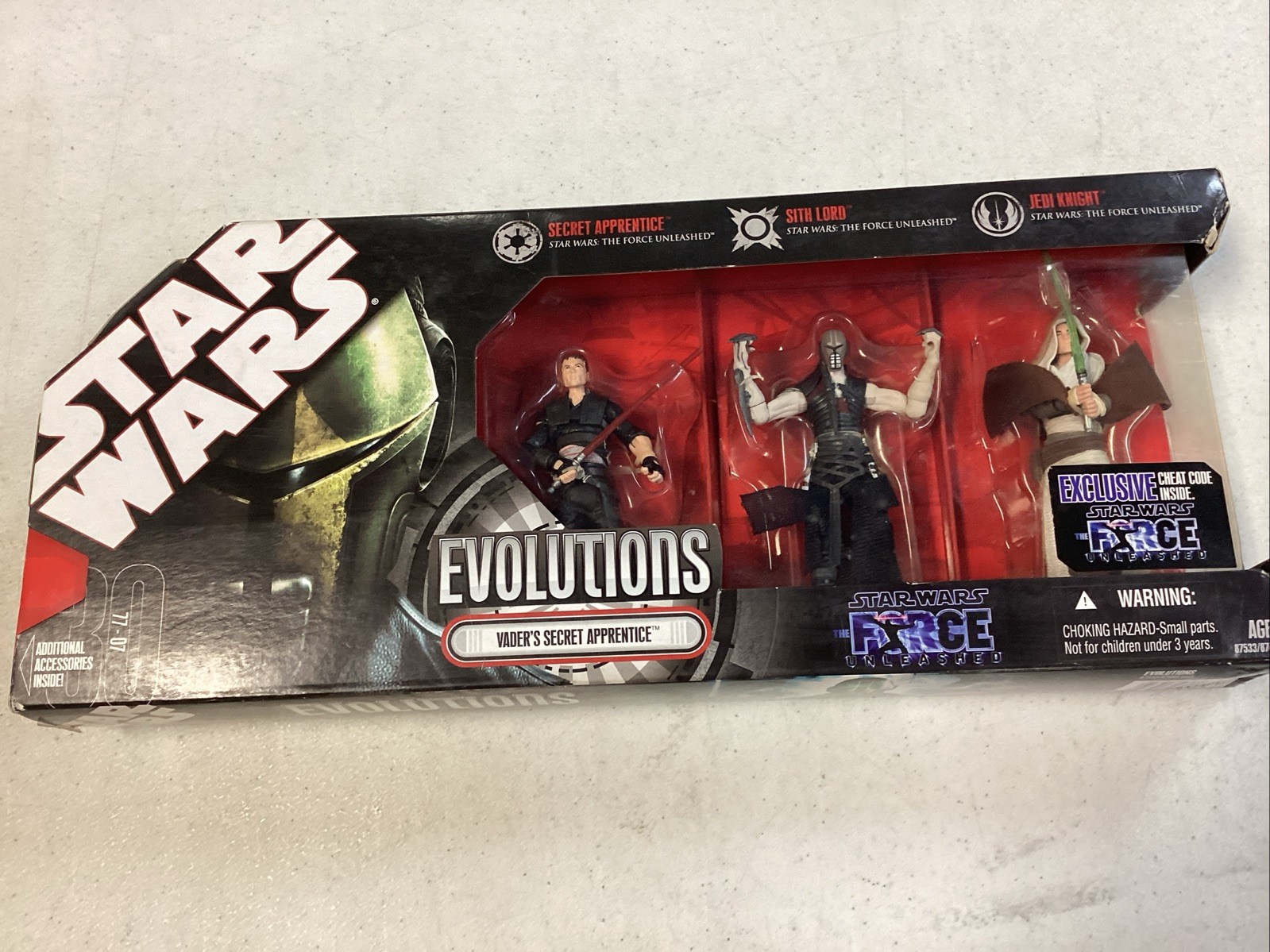 Hasbro Star Wars The Force Unleashed Evolution Vader&rsquo;s Secret Apprentice Action