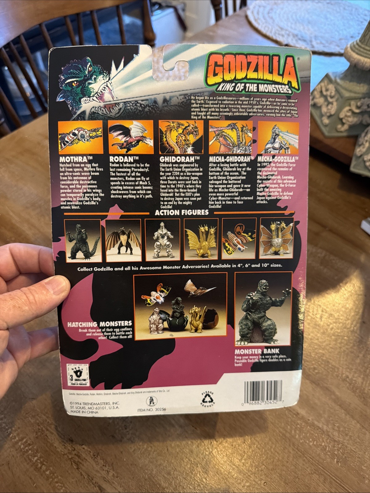 Trendmasters GODZILLA Glowing Atomic Plasma Eyes Action Figure