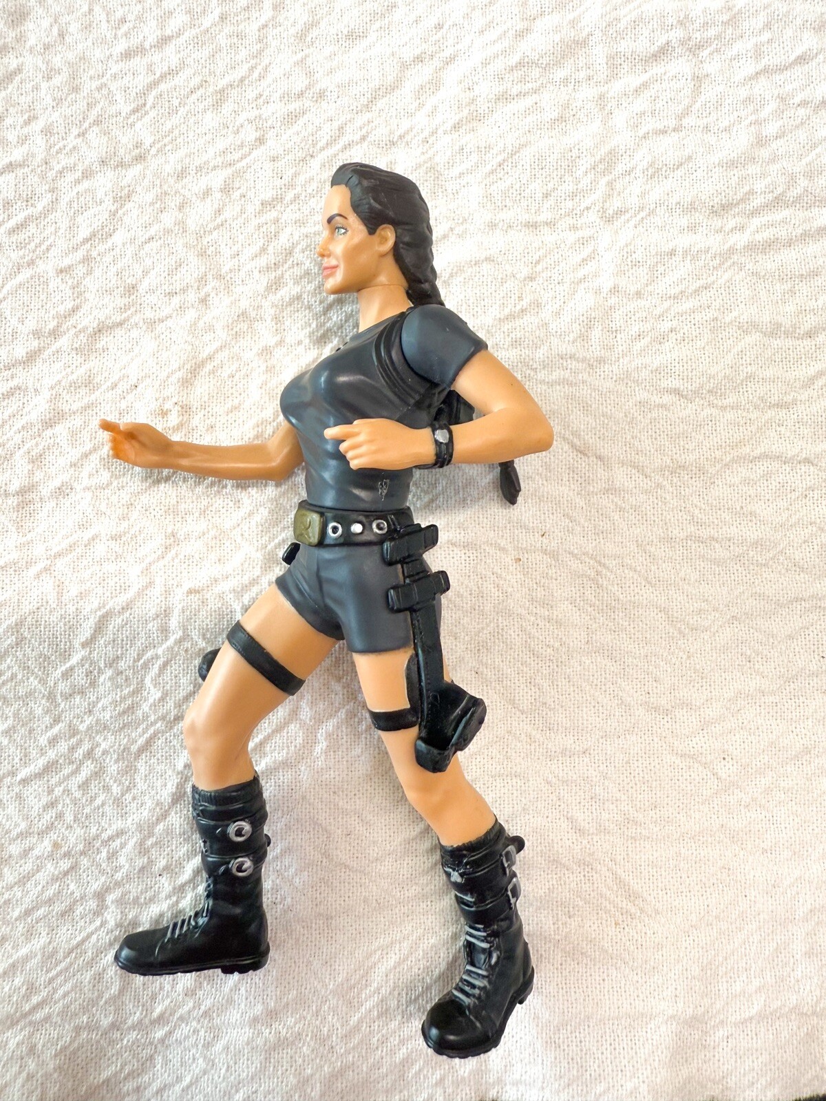 2001 LARA CROFT TOMB RAIDER PLAYMATES 6&Prime; Action FIGURE ANGELINA JOLIE Vintage