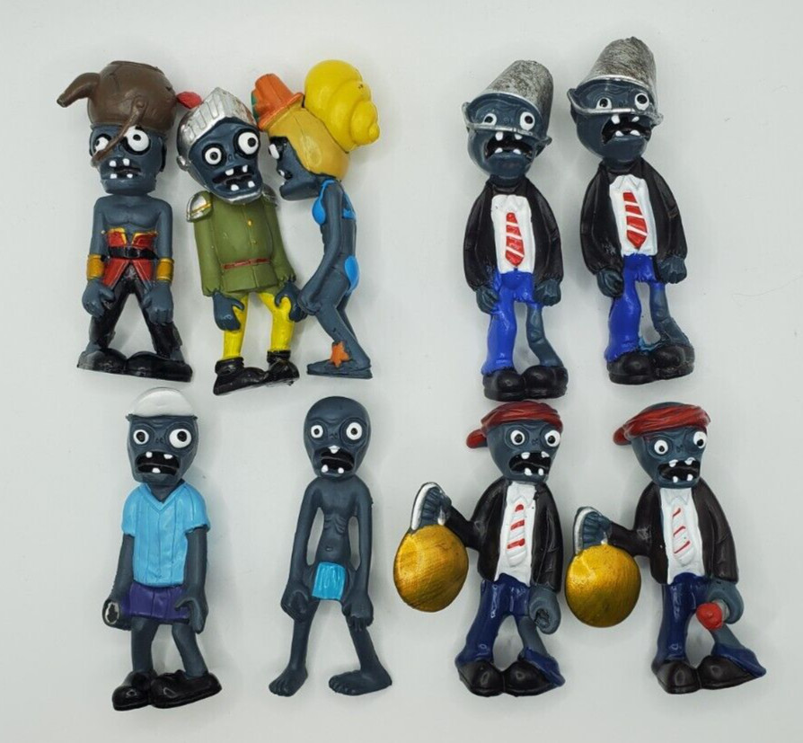 Plants vs Zombies PVC Figures 2-3&Prime; PVC Toys Cake Topper Vinyl 9-2 doubles Lot