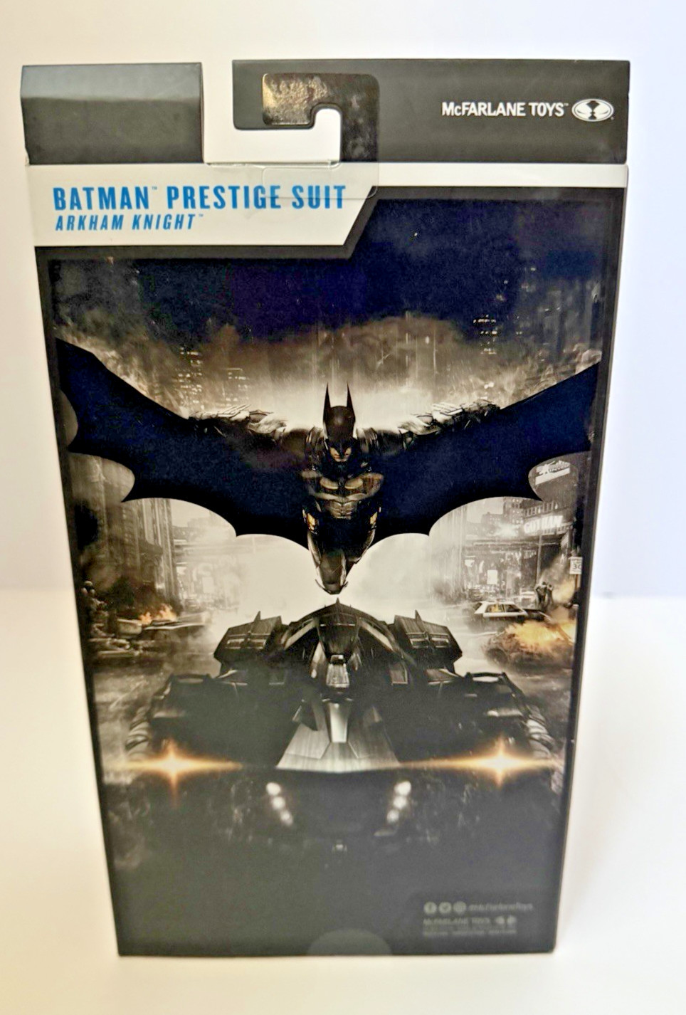 McFarlane DC Multiverse Batman Prestige Suit Arkham Knight 7” Action Figure