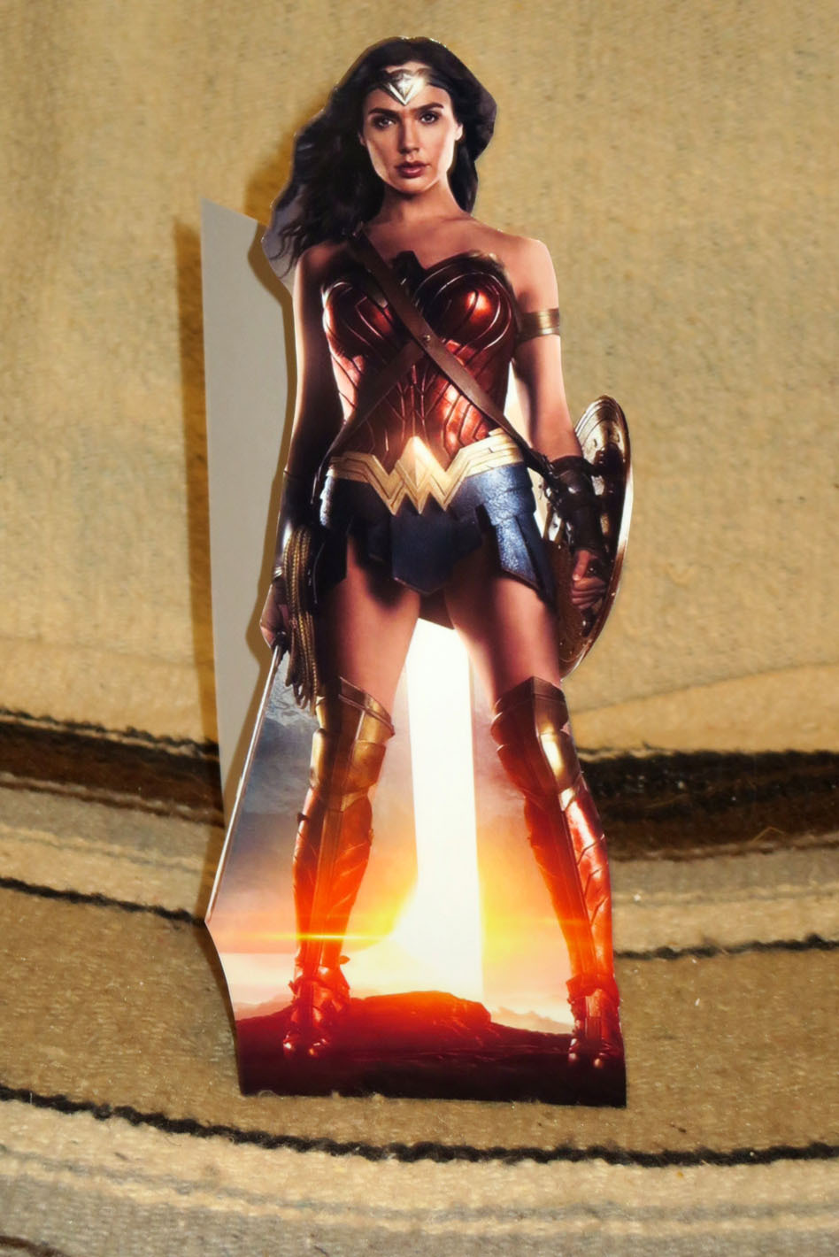 Wonder Woman « Gal Gadot » Movie Color Figure Tabletop Display Standee 10.5  » Tall