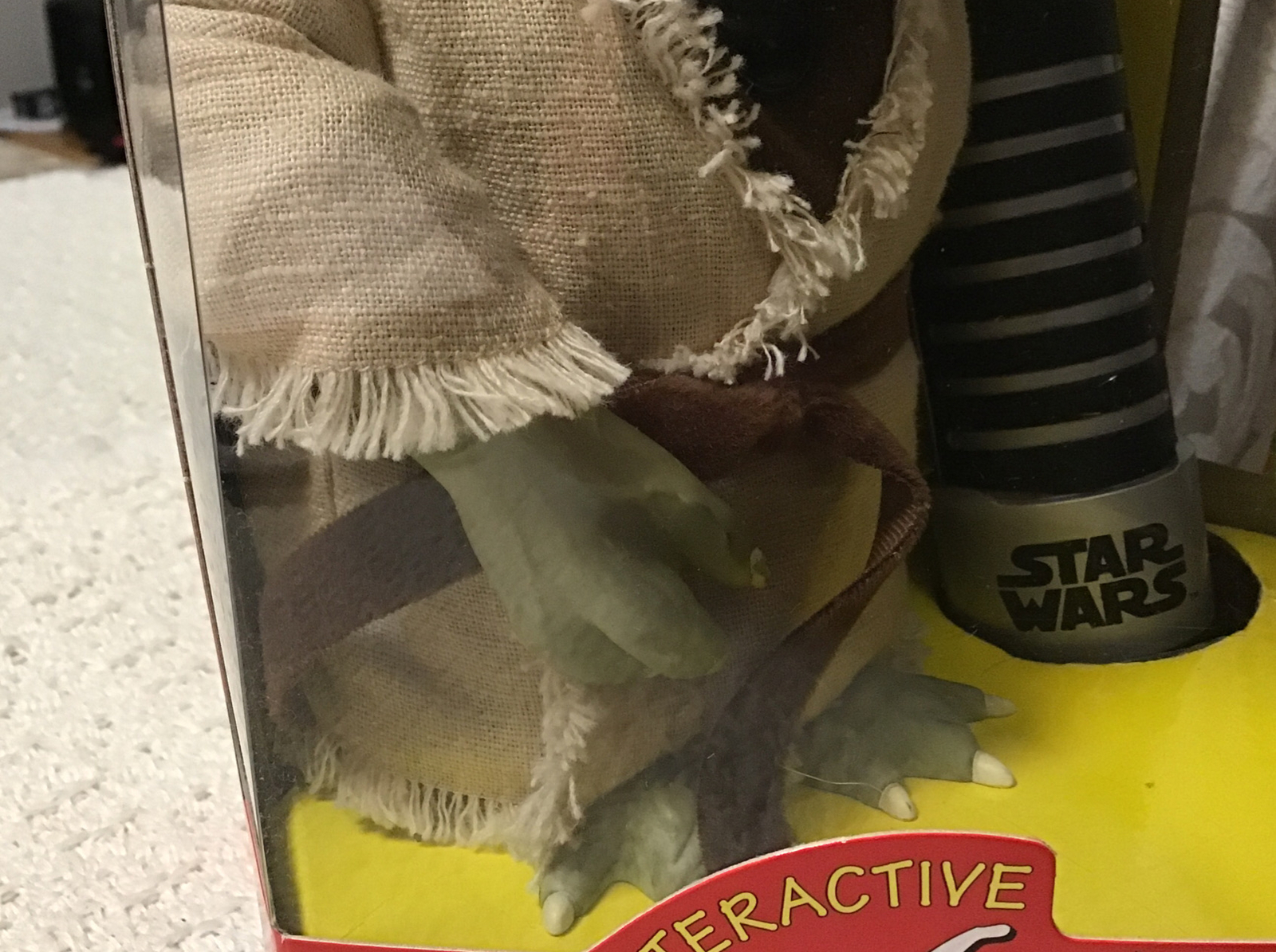 Tiger Electronics Hasbro Star Wars Interactive Yoda with Lightsaber – NEW IN BOX