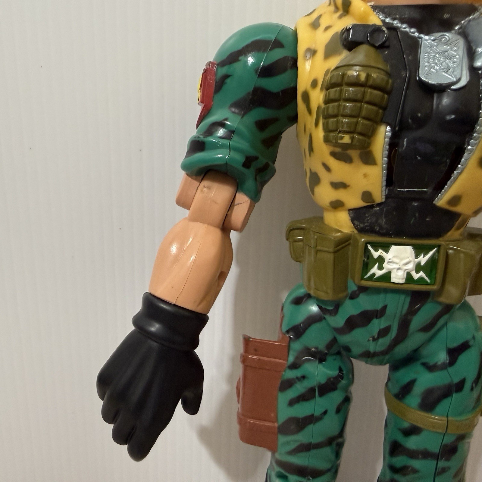 1998 Talking MAJOR CHIP HAZARD 12” Small Soldiers Action Figure – READ