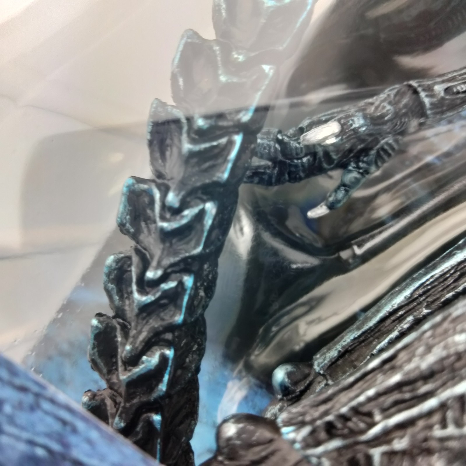 NECA AVP Alien vs Predator Grid Alien 12&Prime; 1:12 Series 7 Toy Action Figure – BNIB