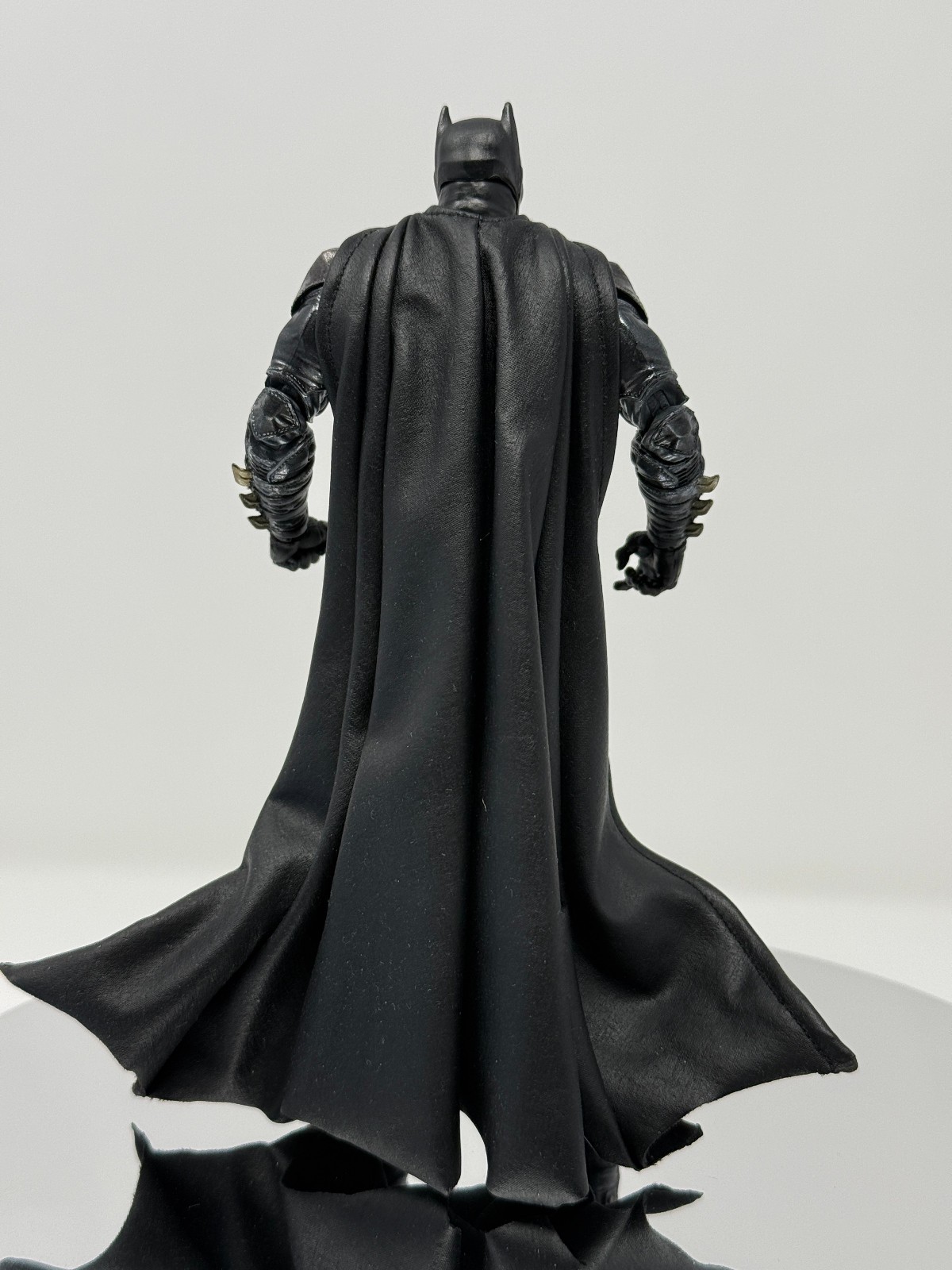 McFarlane DC Direct BATMAN Custom Paint w/ leather cape (Lee Bermejo design)
