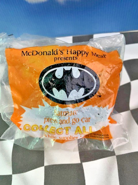 1991 McDonald&rsquo;s Happy Meal Batman Press and Go Car China 1/64