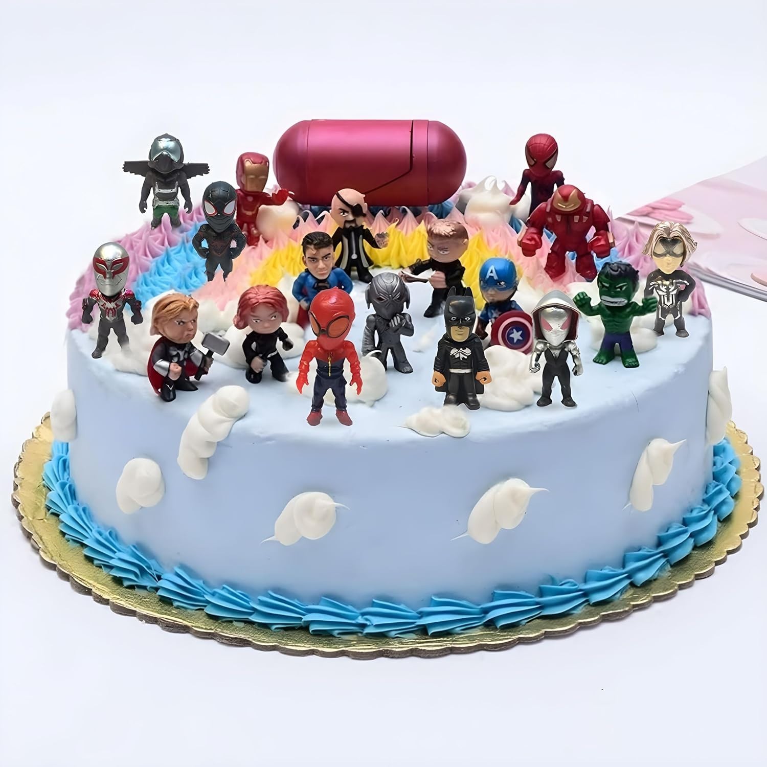 Mini Superhero Action Figures Set – 20-Piece Cake Decoration for Any Occasion