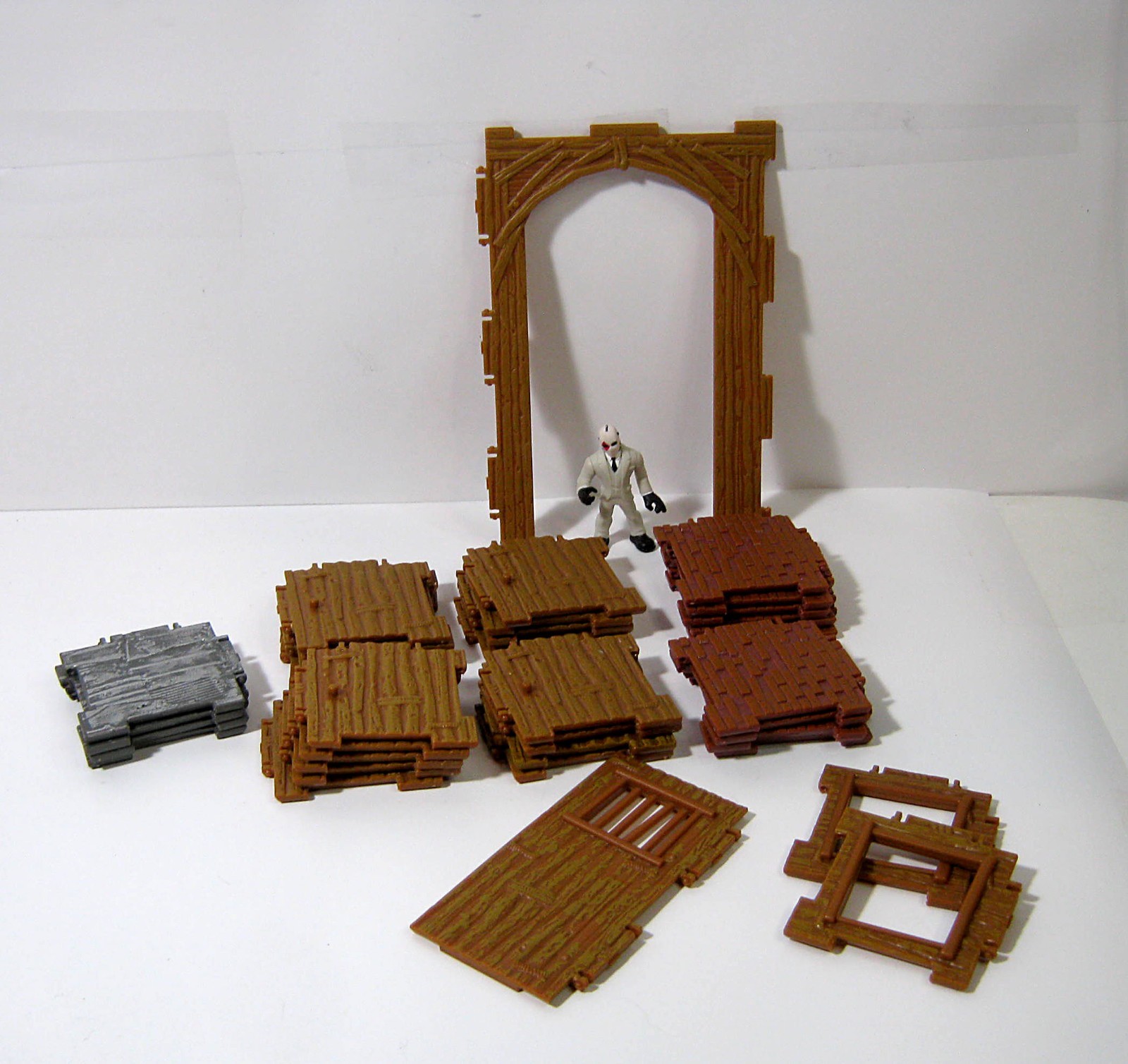 Mixed Lot of 35 Piece Fortnite Building Materials & Wildcard Figure Playset