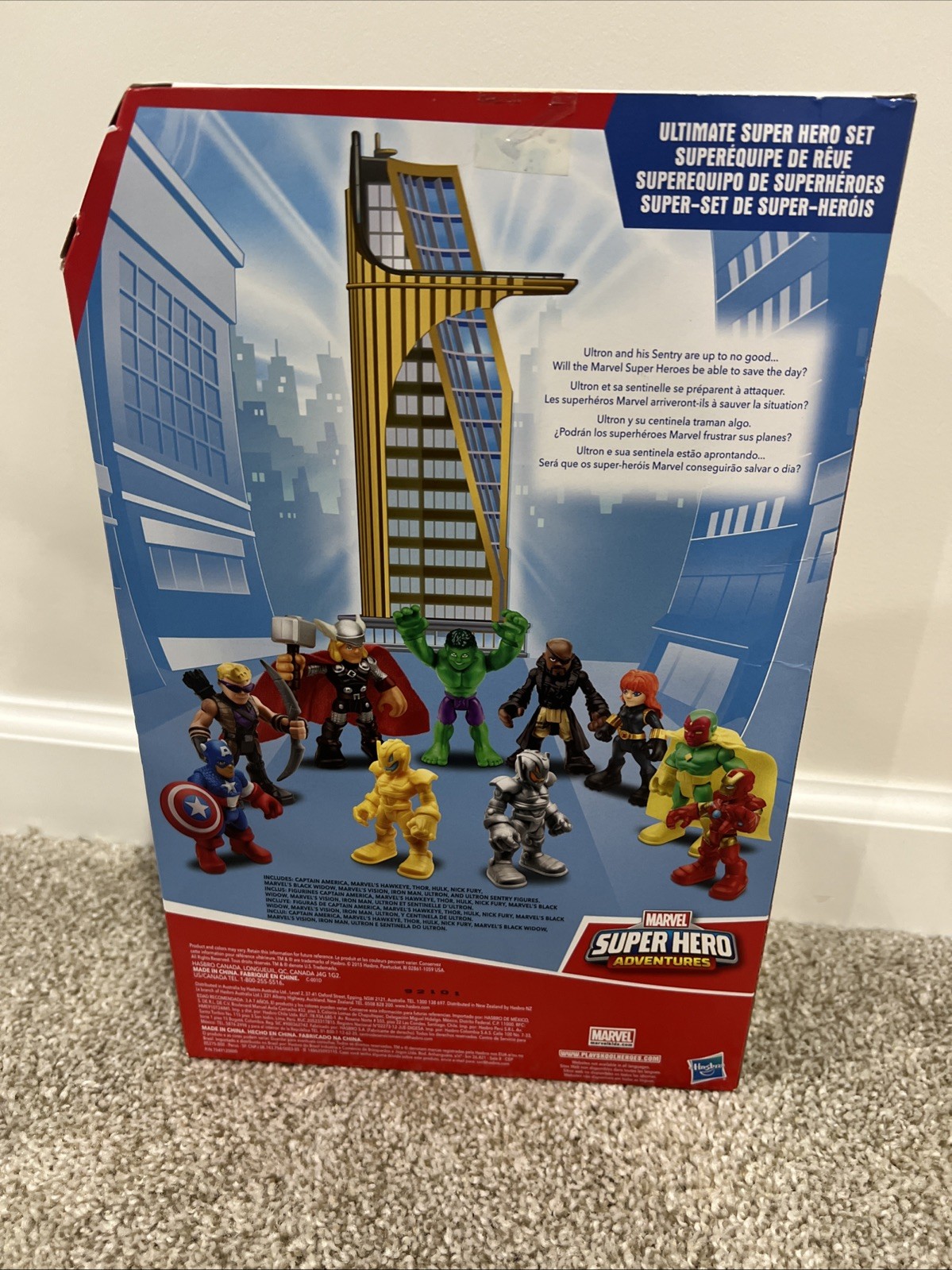Playskool Marvel Super Hero Adventures Ultimate Hero Set 10 Figures -Damaged box