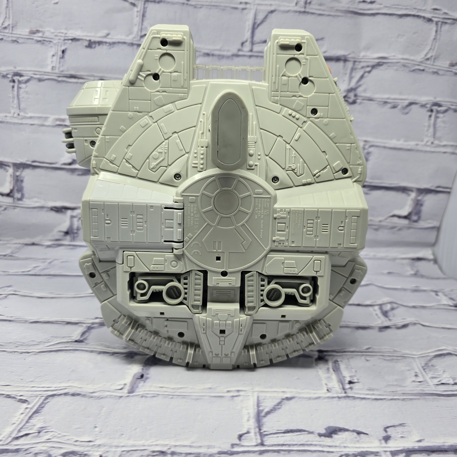 Star Wars 2011 GALACTIC HEROES MILLENNIUM FALCON Space Ship ~ Not Complete