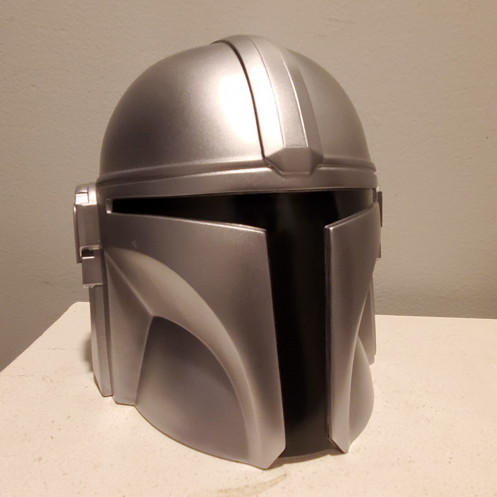 Star Wars: The Mandalorian Helmet PVC Figural Bank • 8&Prime;x 8&Prime;x 8&Prime;