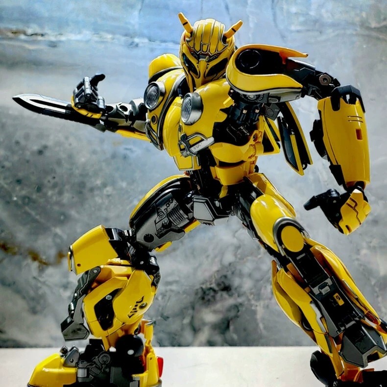 Holiday Gift- Transforms Cyber Era CE-01 Knight Bee Oversized TC-02 Figure