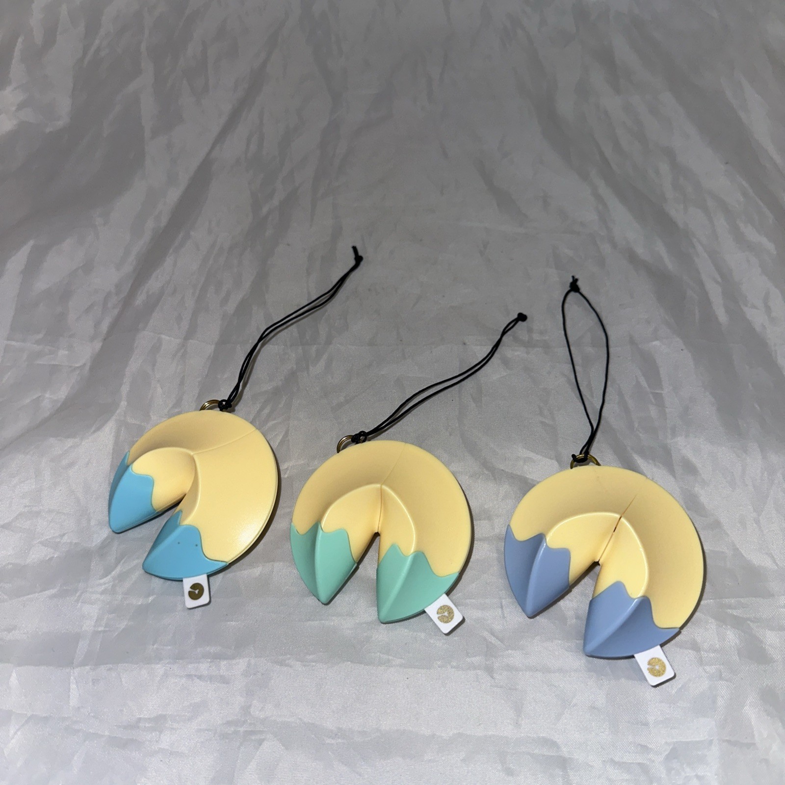 Novelty Reusable Fortune Cookie Toy, 2 1/2 inch, Pre-Owned Plastic. Set Of 3