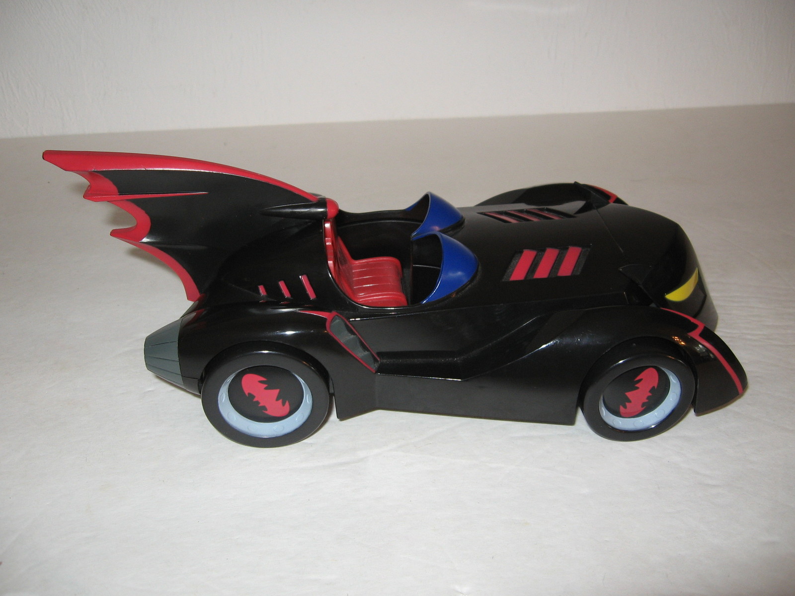 BRAVE AND BOLD BATMAN BATMOBILE