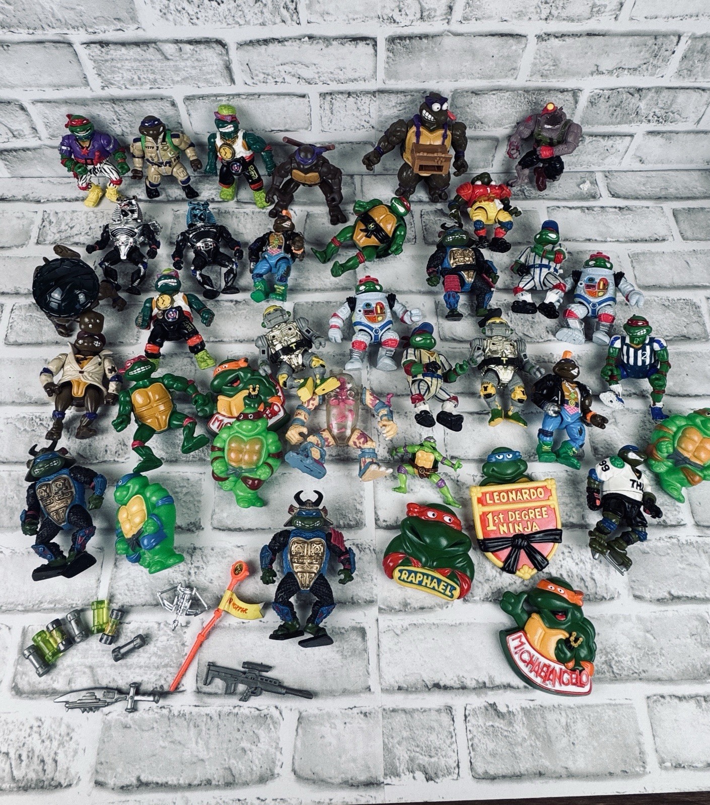 Vintage 1990&rsquo;s playmates TMNT 28 Teenage Mutant Ninja Turtles Night Lites & more