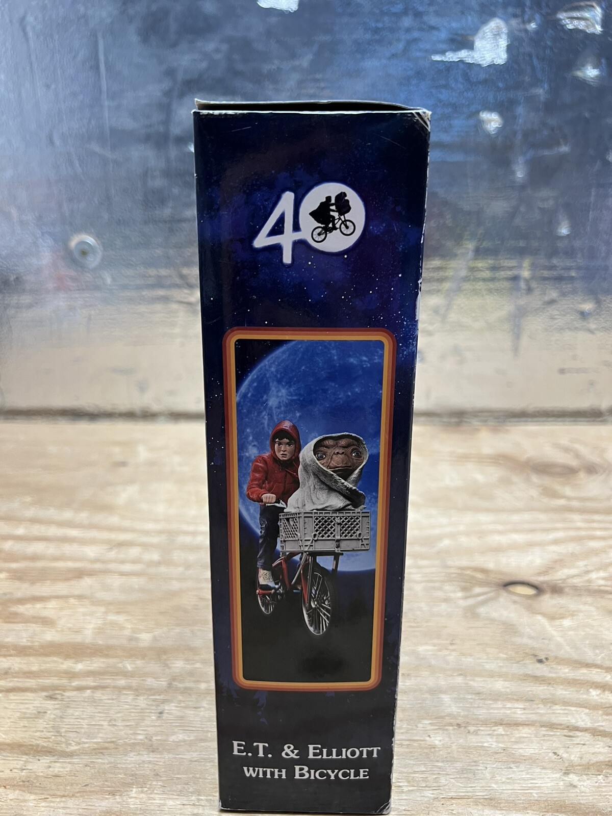 SEALED NECA E.T. 40th Anniversary Elliott & E.T. w/Bicycle ~Damage BOX