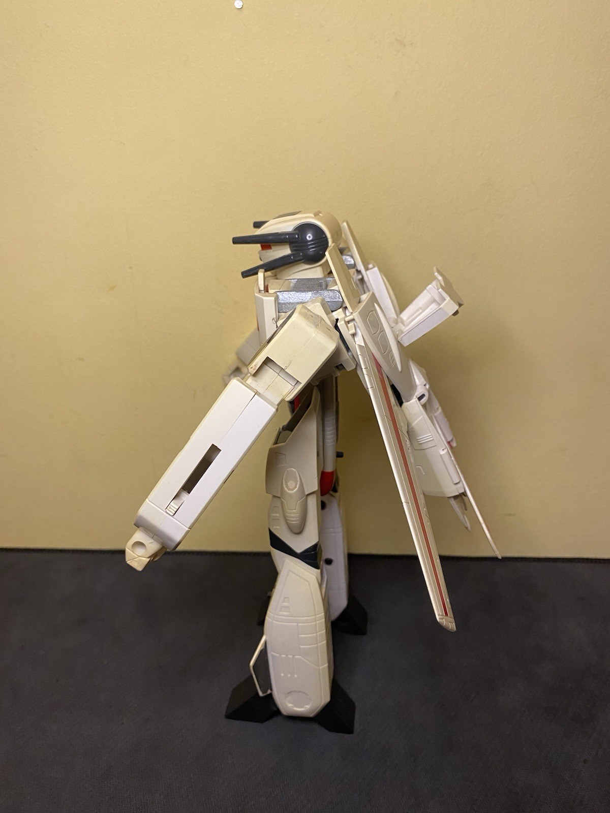 Transformers G1 Jetfire w/ Accessories & Spec Card – 1985 Hasbro Vintage READ