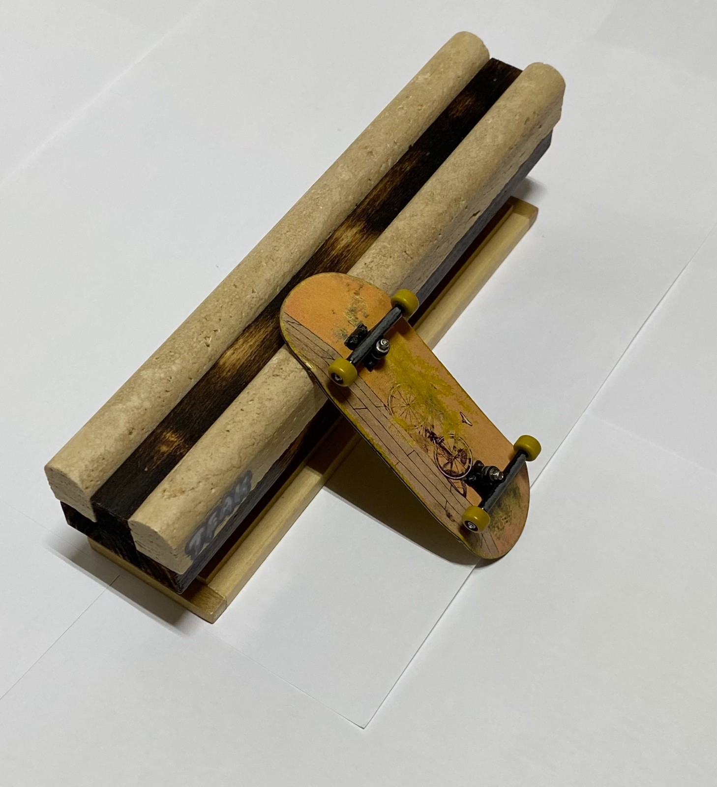 Handmade Fingerboard Obstacle Shotgun Stone Coping Bench 8&Prime; Long