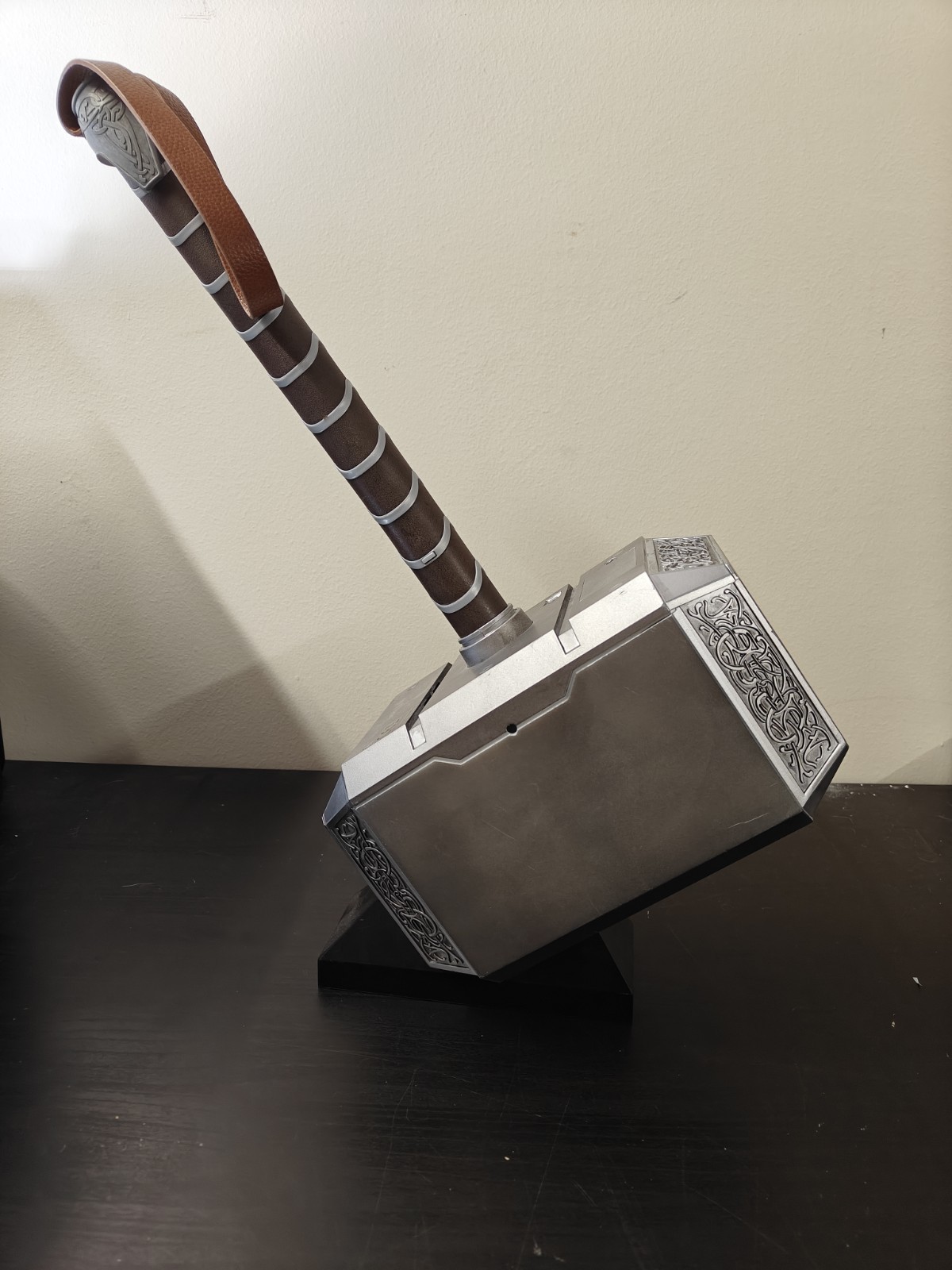 Hasbro Marvel Legends Thor Mjolnir Electronic Hammer 2017 w Stand Tested Works