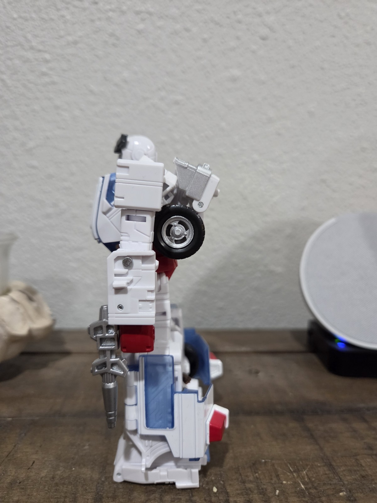 Hasbro Transformers Studio Series Voyager The Transformers: The Movie 6.5 in…