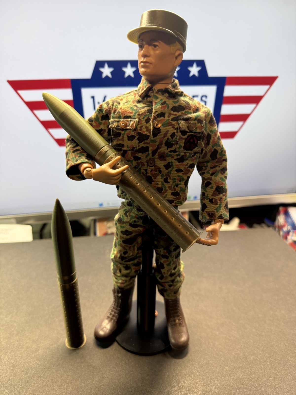 1/6 Scale M40 Recoilless Rifle 106mm Shell Reproduction for 12&Prime; Action Figures