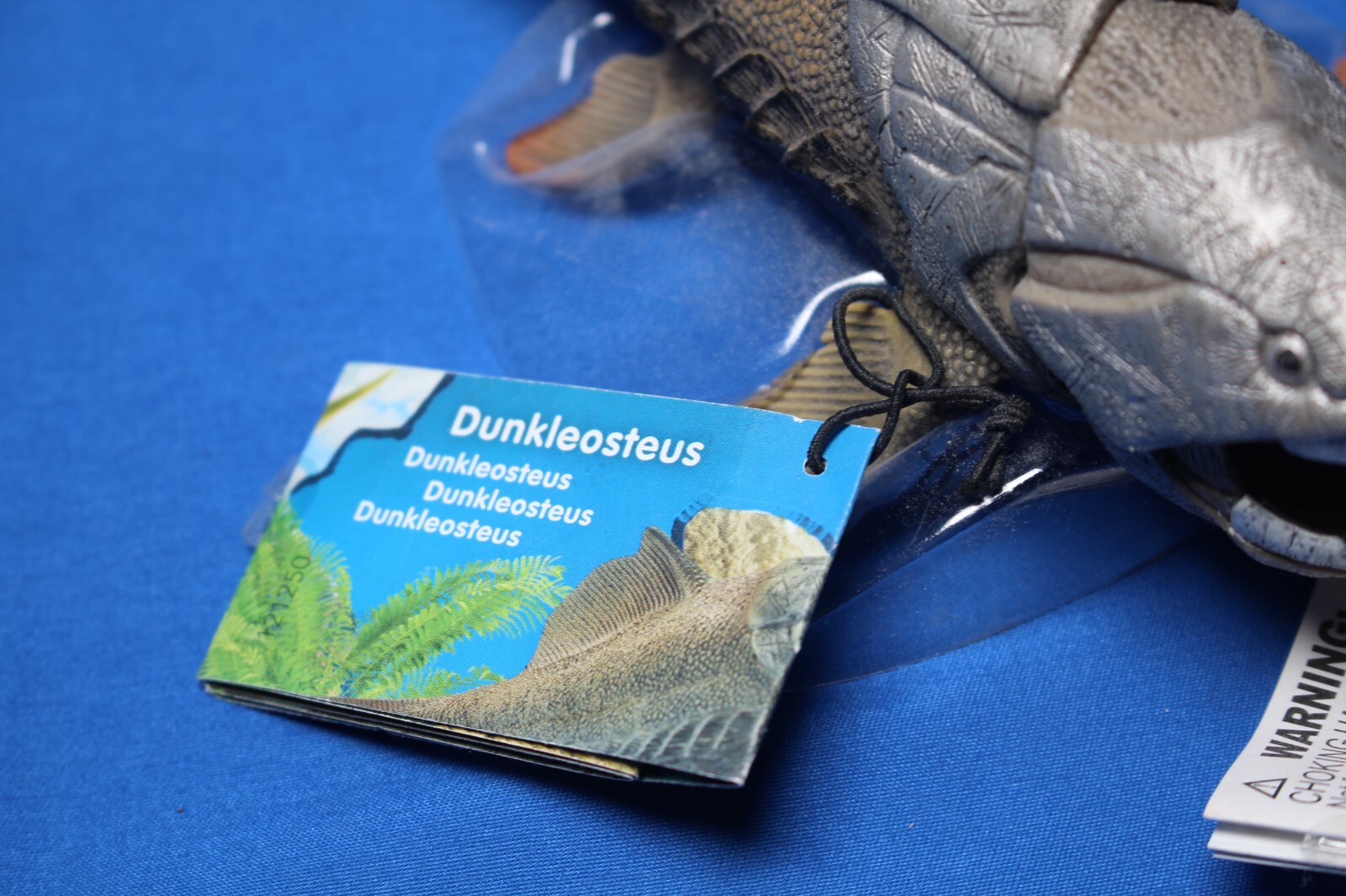 Schleich Dunkleosteus Prehistoric Dinosaur Fish Figure 8.5” Toy