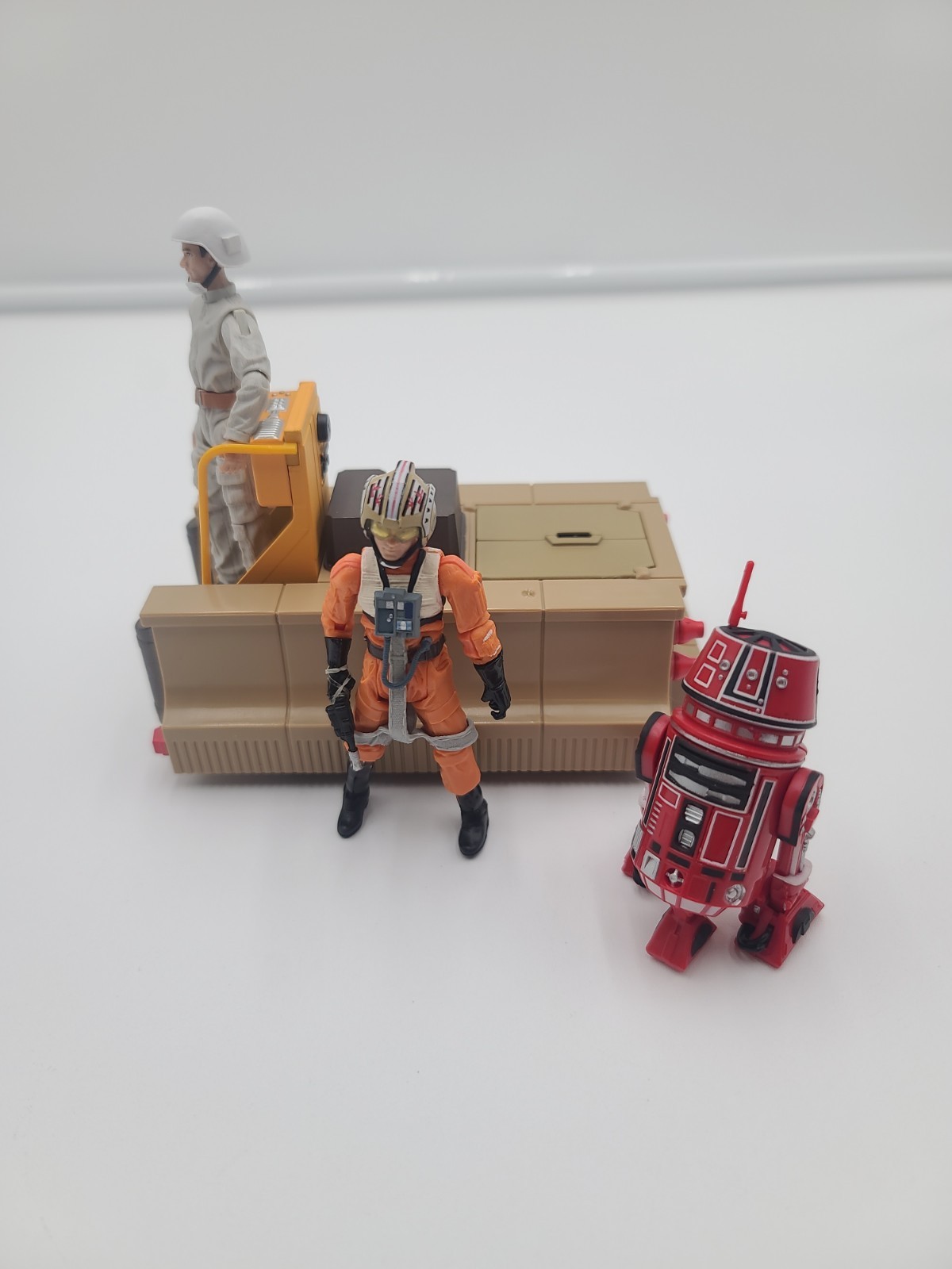 NEW Star Wars The Legacy Collection Scramble on Yavin Battle Packs Figure SEALED