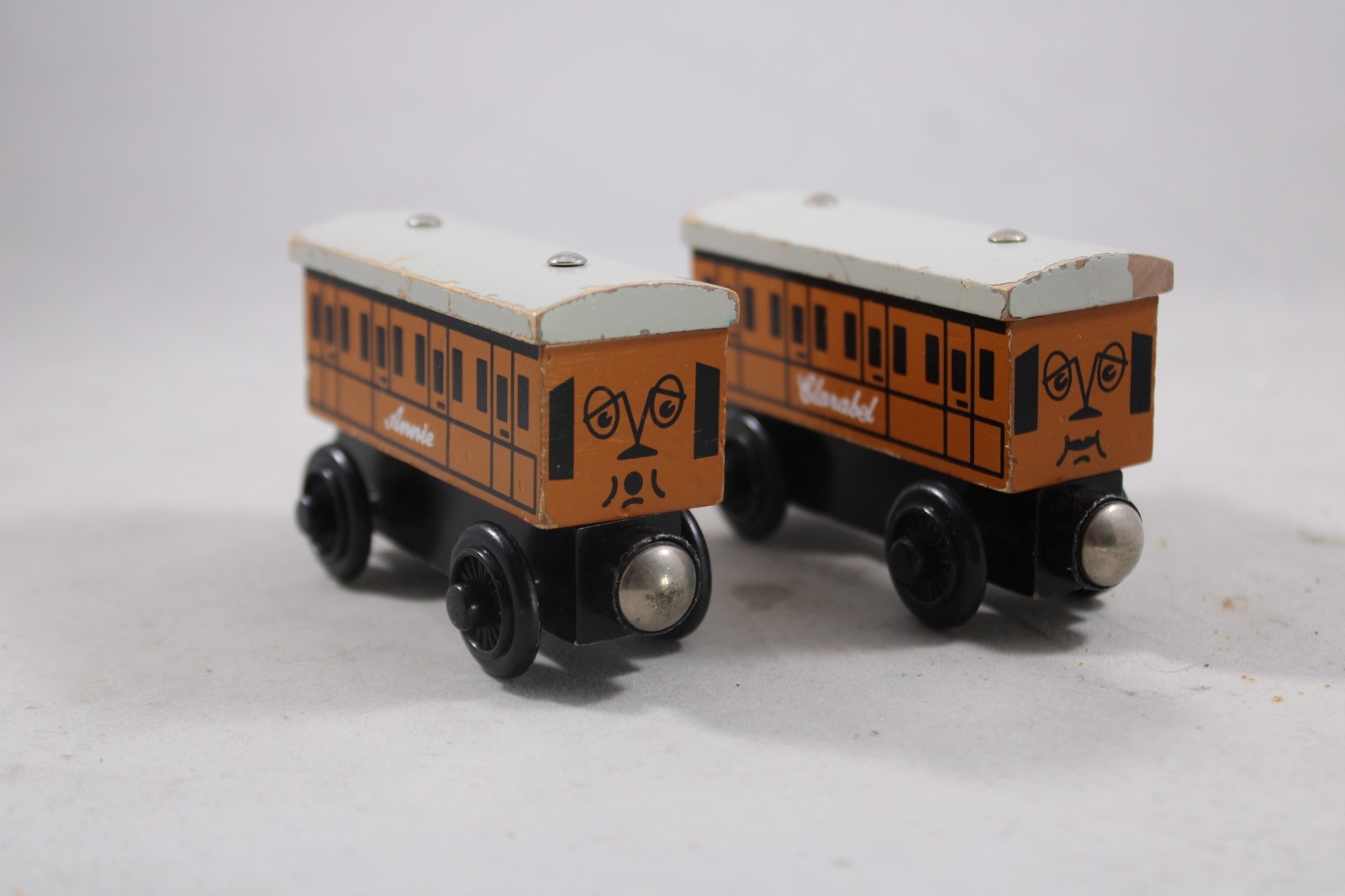 Thomas Friends Wooden Railway Train Tank Engine 2003 Annie & Clarabel Coach Cars