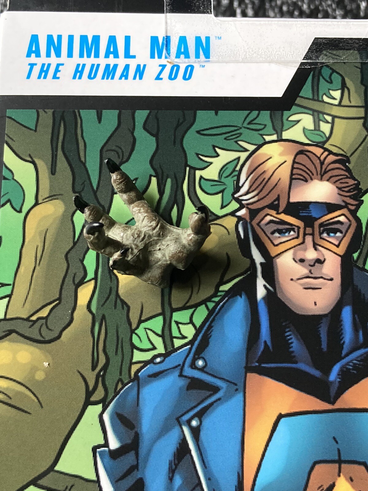 McFarlane DC Multiverse ANIMAL MAN (THE HUMAN ZOO) RIGHT CLAW HAND-FODDER!!!!