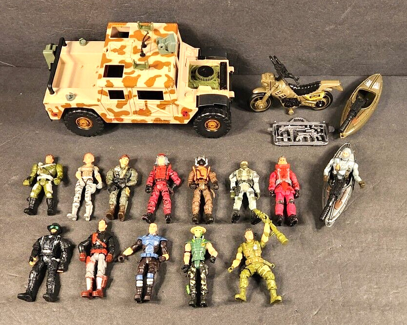 LOT OF 13 LARNARD CORPS VARIOUS YEARS 4&Prime; LOOSE ACTION FIGURES WITH VEHICLES