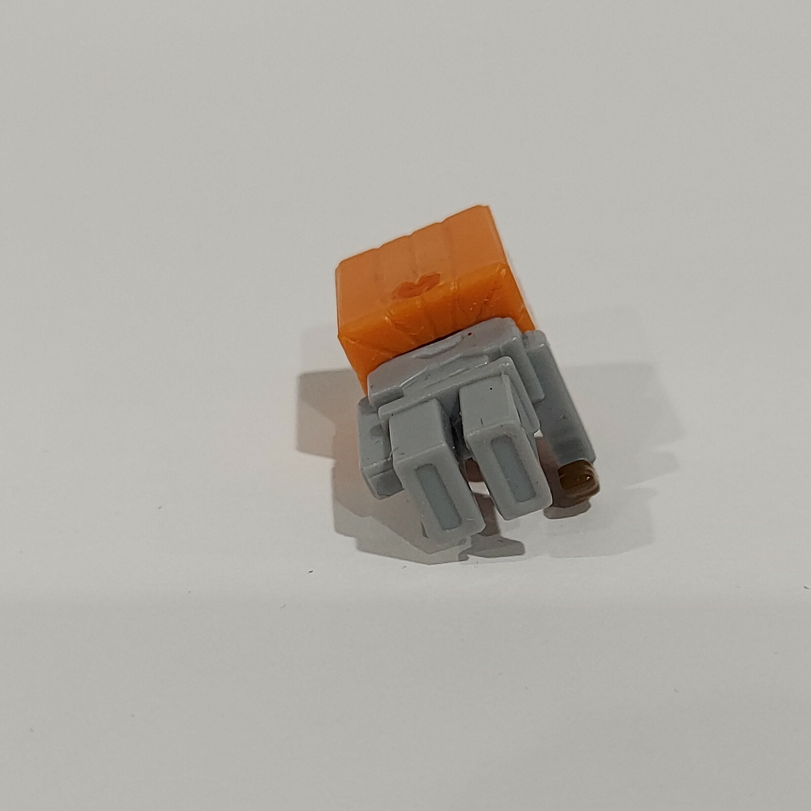 Minecraft Mini-Figures 1&Prime; Skeleton Pumpkin Helmet Obsidian Series Figure Mojang