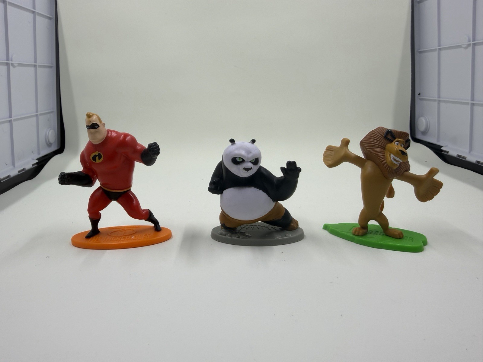 Lot Of 4 Mattel Dreamworks Mini Figures Kung Fu Panda Madagascar 2&Prime; Collectibles
