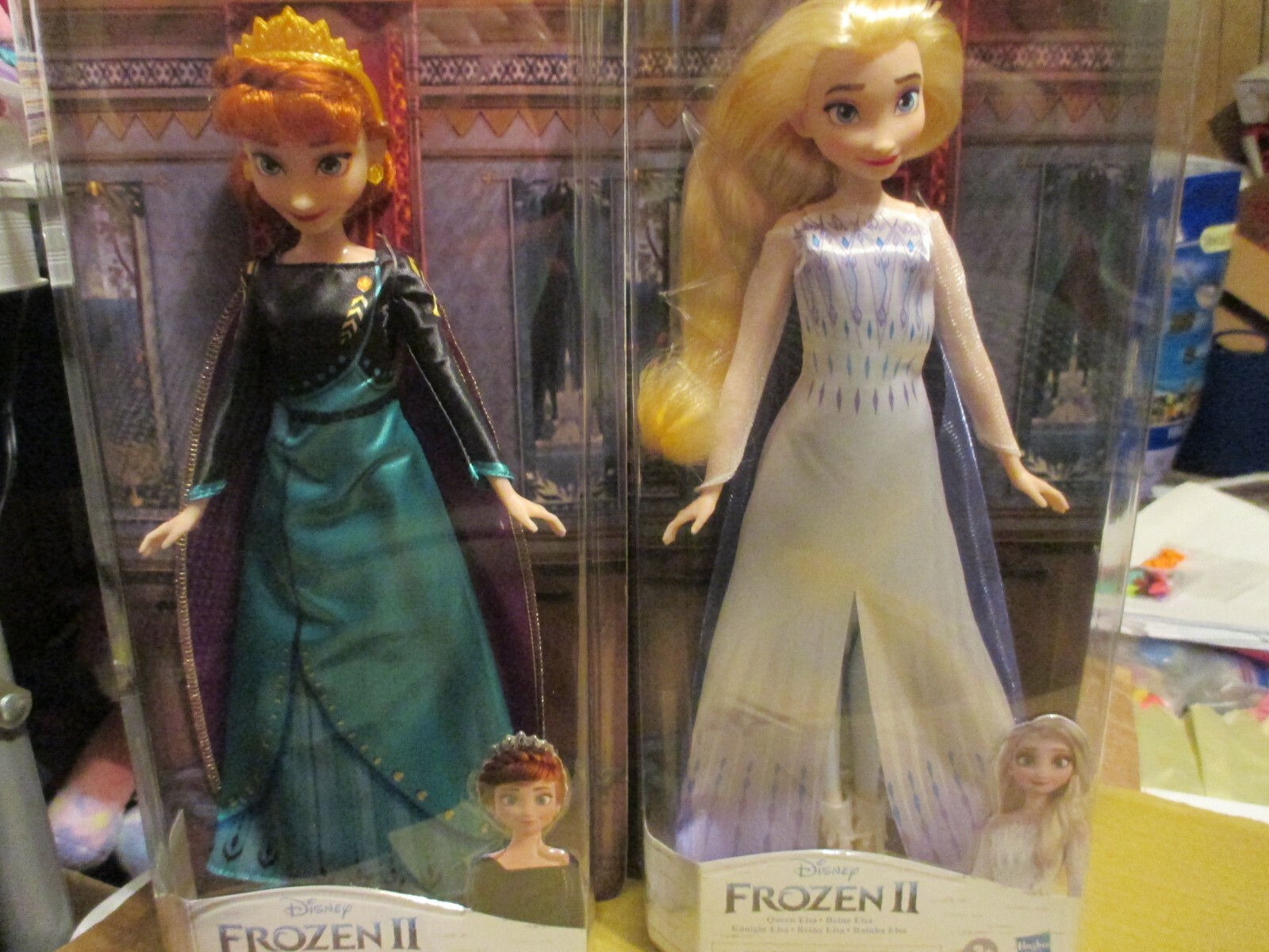 DISNEY FROZEN 2 QUEEN ANNA AND QUEEN ELSA FASHION DOLLS
