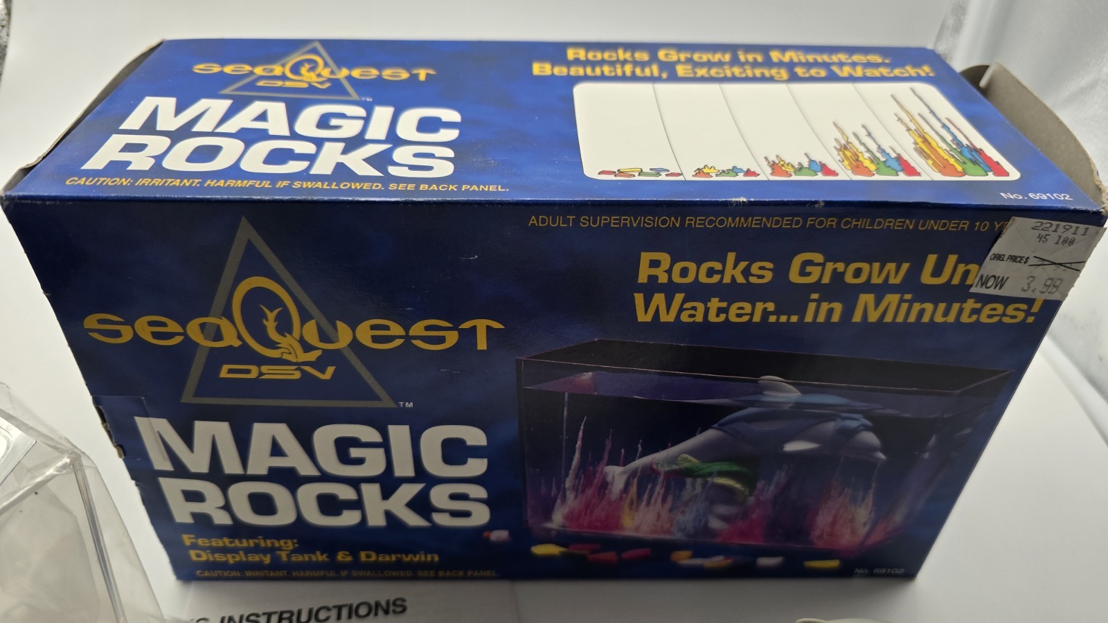 SeaQuest DSV Darwin Dolphin Magic Rocks Model Display Tank Unused Vintage 1993
