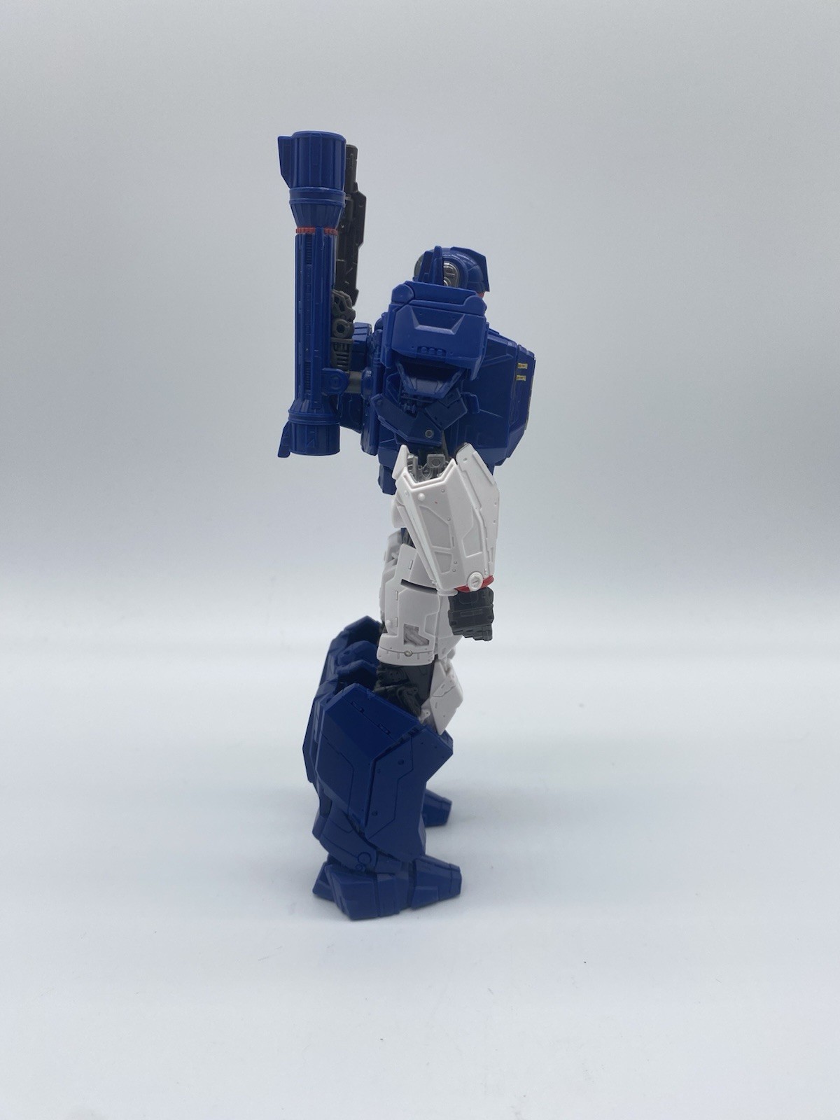 Transformers Studio Series SS-83 Soundwave Voyager Class Figure w Ravage Cassett