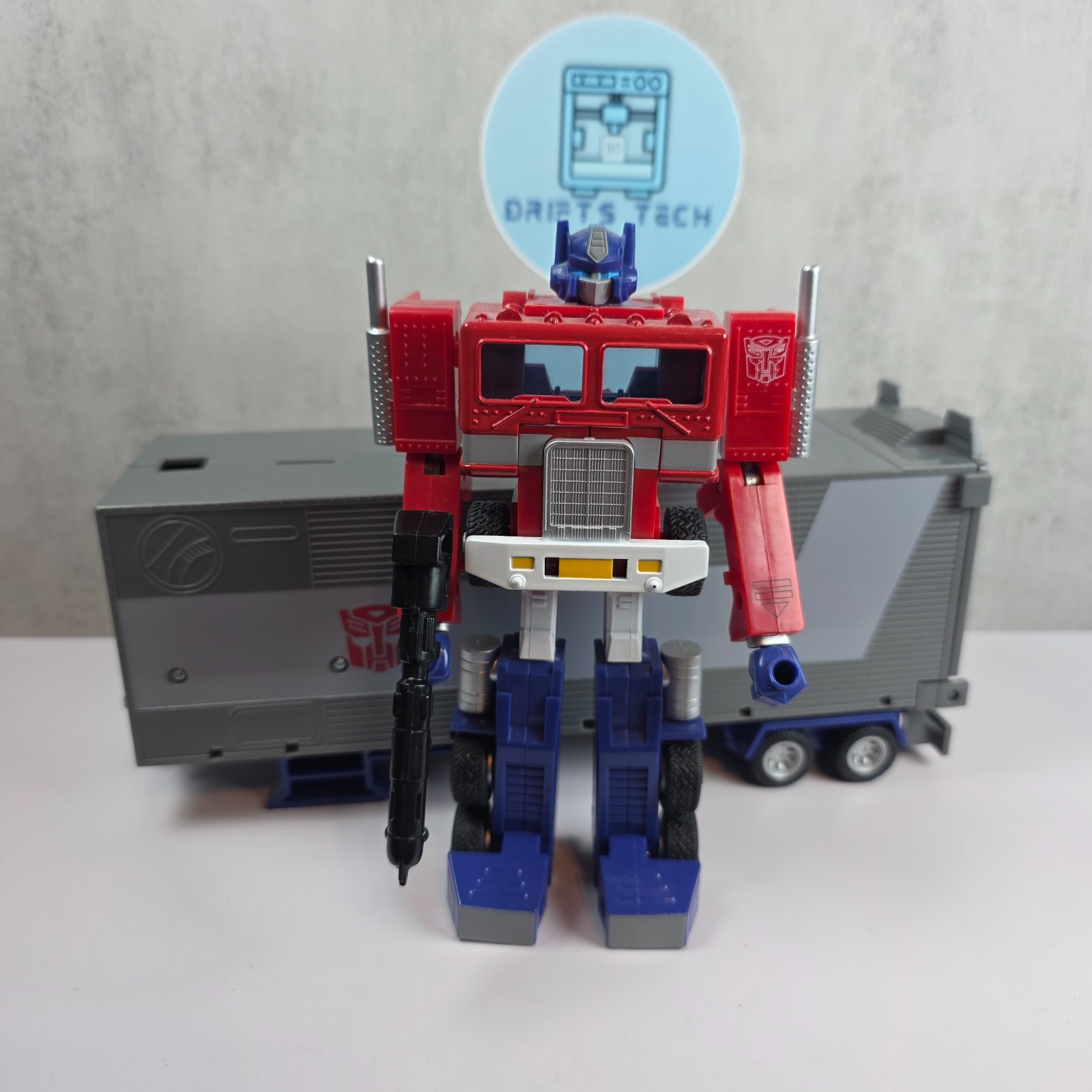 Transformers 40th Anniversary G1 Optimus Prime Retro