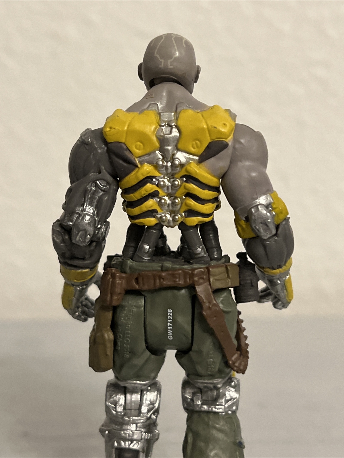 READY PLAYER ONE AECH 4” ACTION FIGURE TOY (PRE-OWNED)