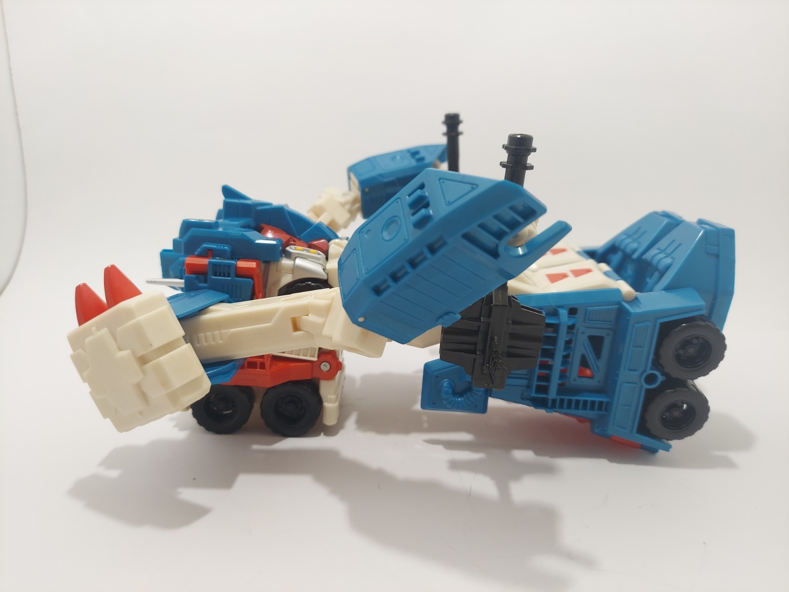 Hasbro Transformers Generations Combiner Wars ULTRA MAGNUS Figure – Incomplete