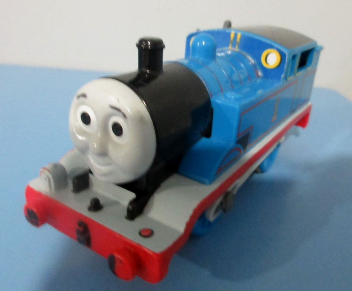 Thomas & Friends Tomy Trackmaster Thomas w/ White Running Board/Deck GUC!