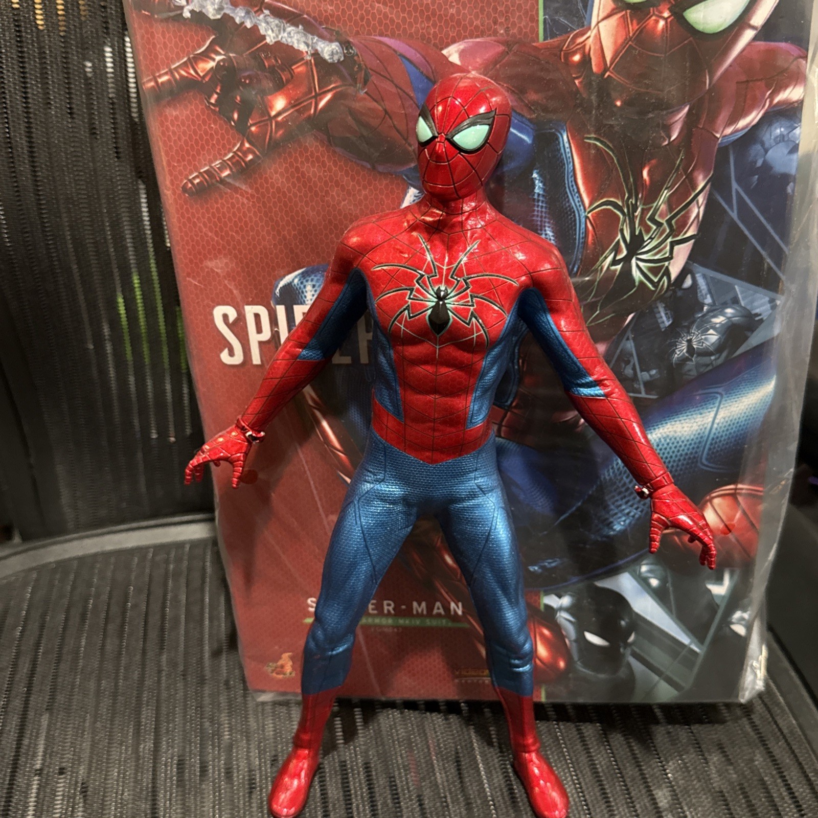 Hot Toys « Spider-Man » Spider-Man (Spider Armor – MK IV Suit) – New Sealed
